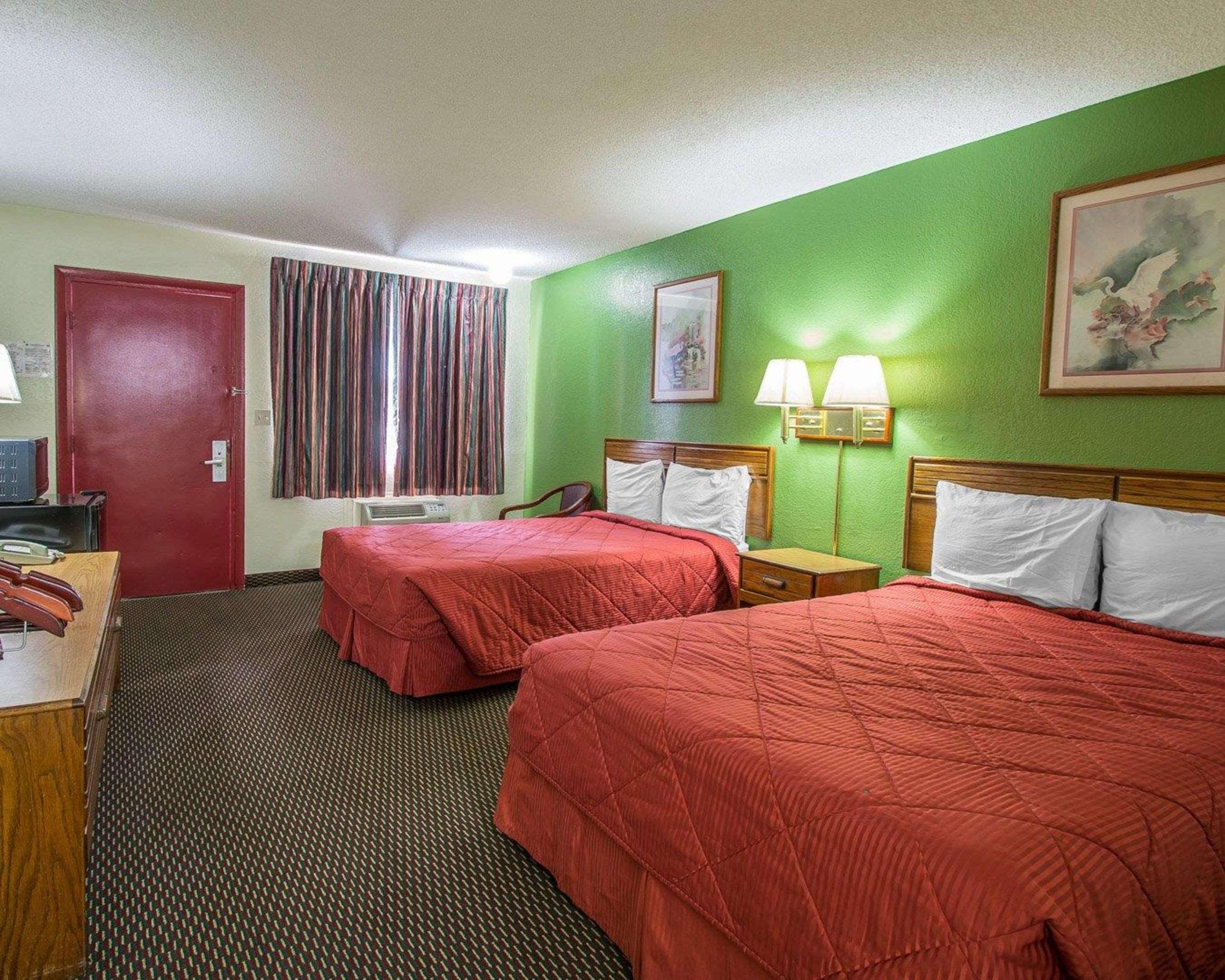 Rodeway Inn Fort Pierce I-95 Екстериор снимка