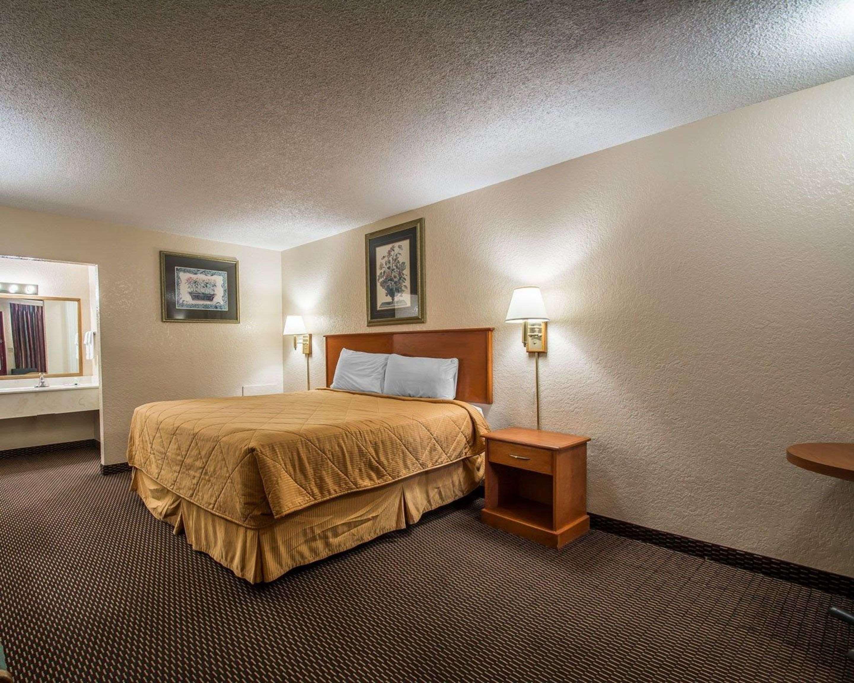 Rodeway Inn Fort Pierce I-95 Екстериор снимка