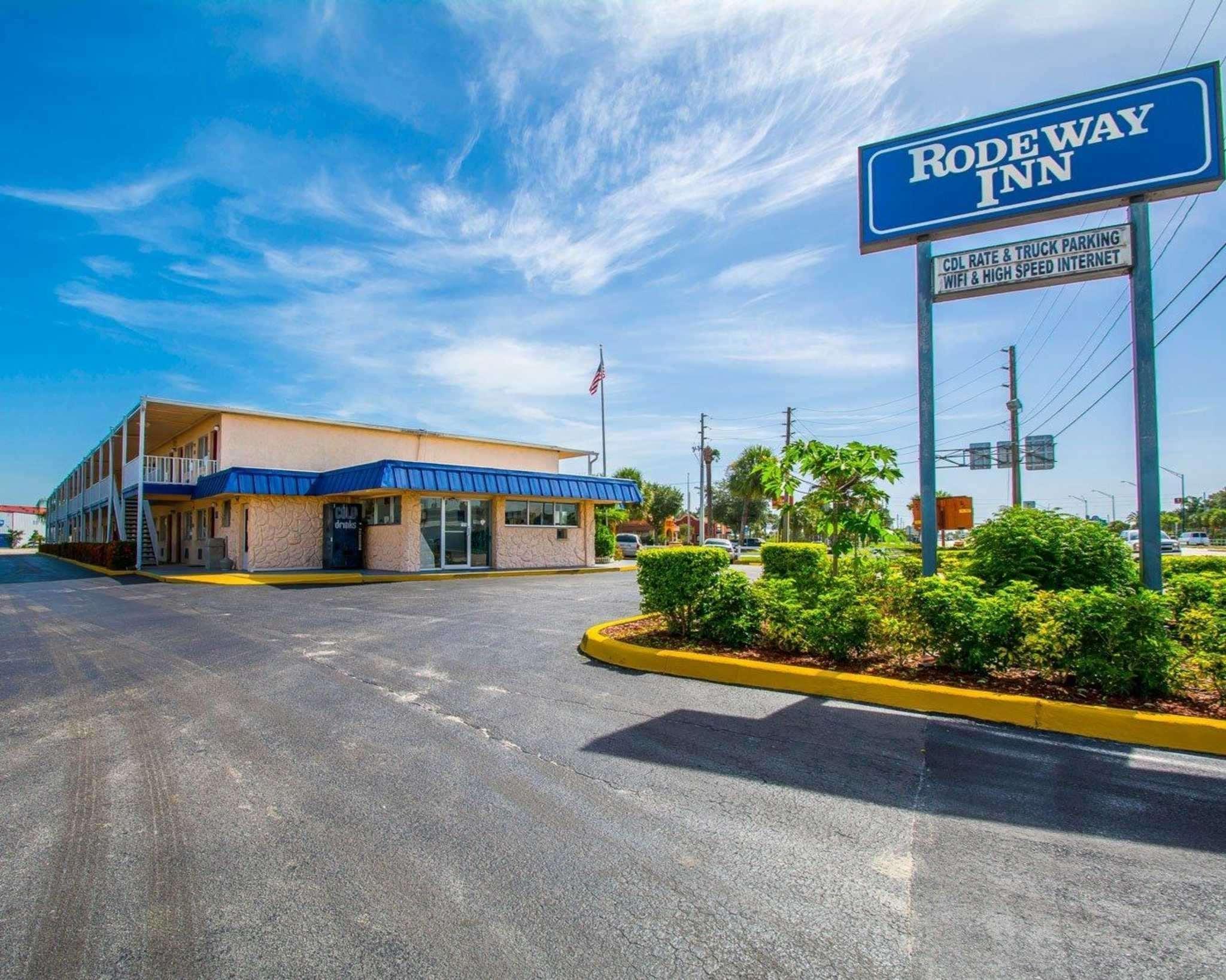 Rodeway Inn Fort Pierce I-95 Екстериор снимка