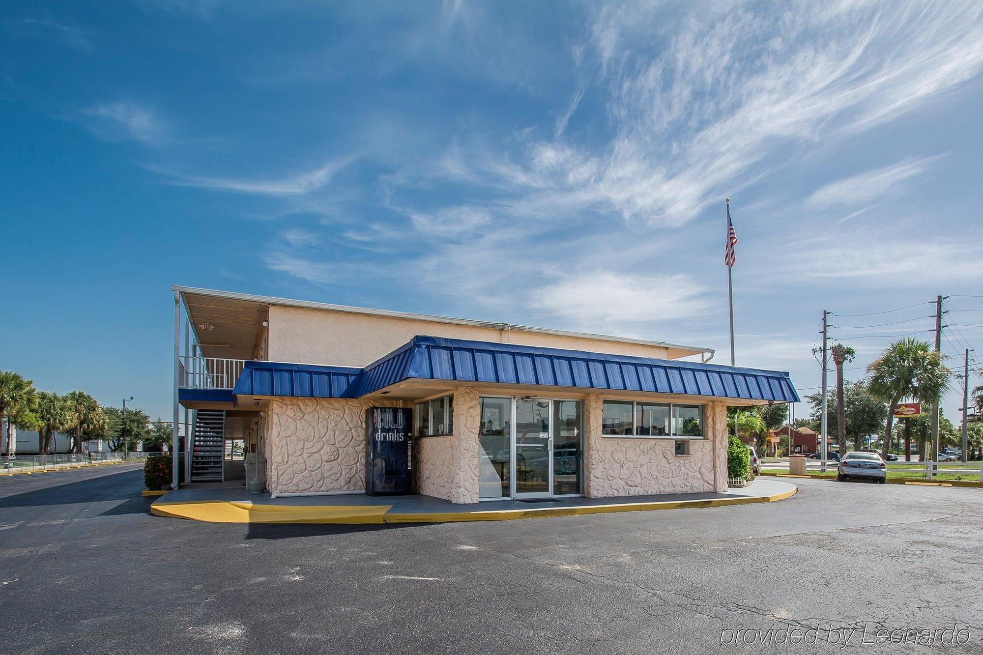 Rodeway Inn Fort Pierce I-95 Екстериор снимка