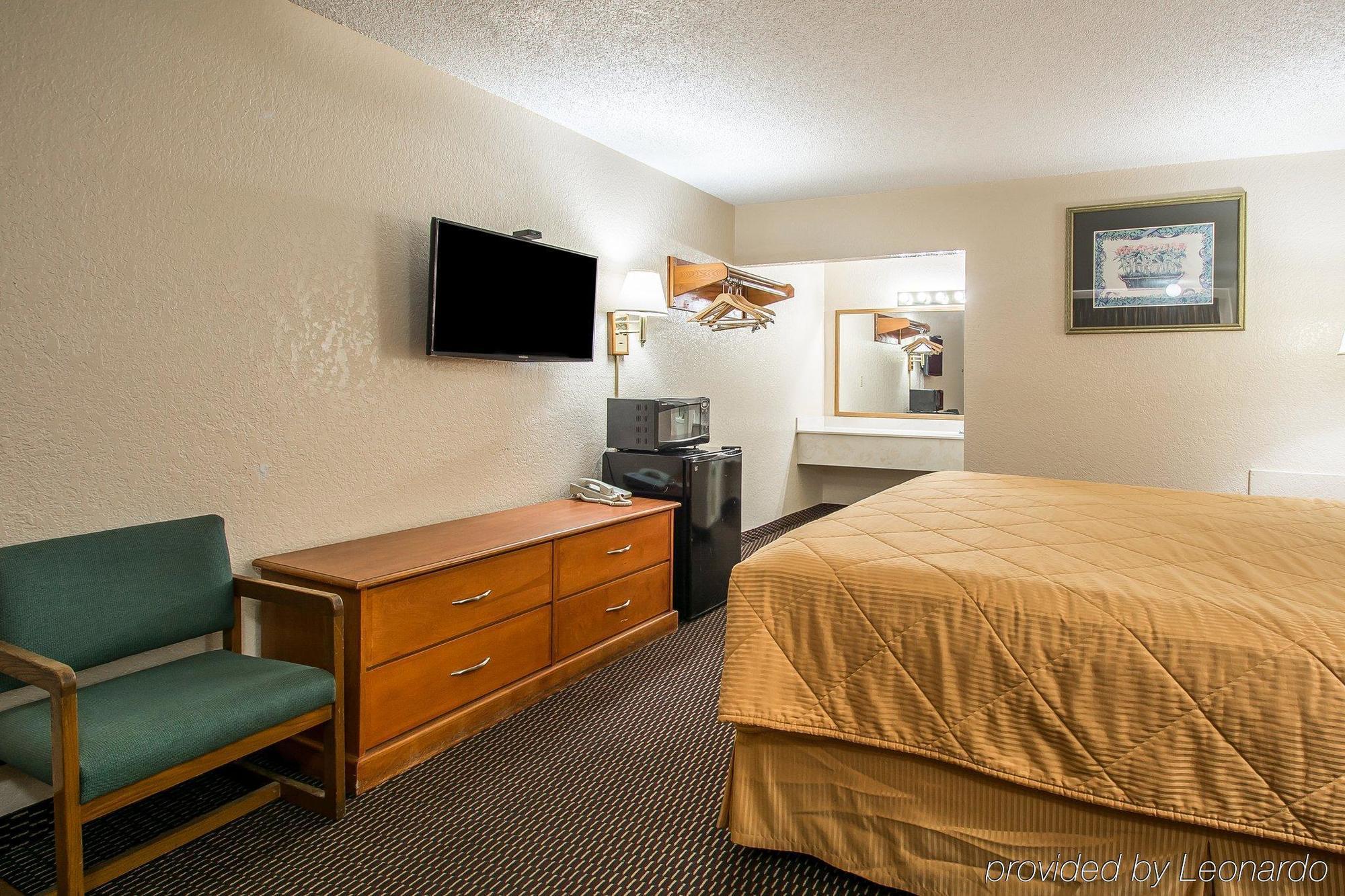 Rodeway Inn Fort Pierce I-95 Екстериор снимка