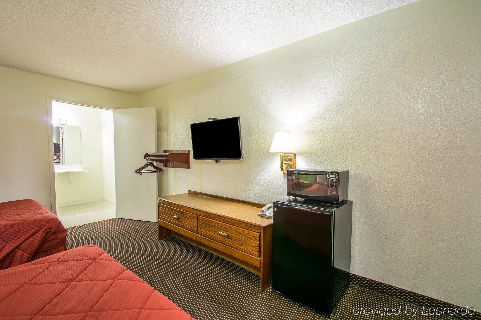 Rodeway Inn Fort Pierce I-95 Екстериор снимка