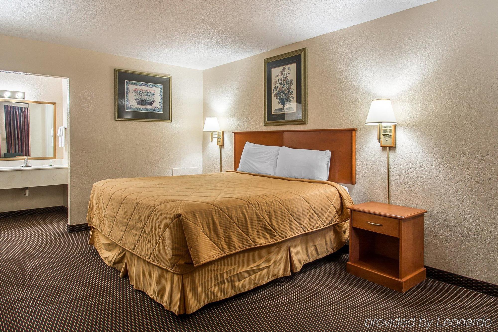 Rodeway Inn Fort Pierce I-95 Екстериор снимка